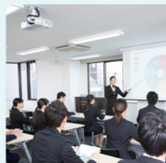 Office研修を受ける受講者たち